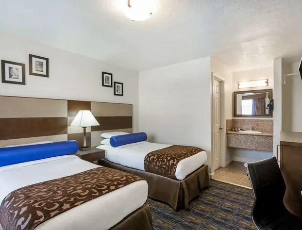 Howard Johnson by Wyndham Berkeley hotel detail image 4