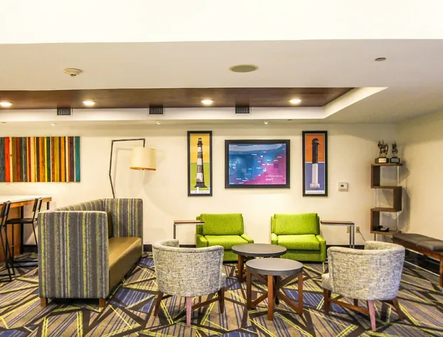 Holiday Inn Express Hotel & Suites Charleston-North by IHG hotel detail image 4