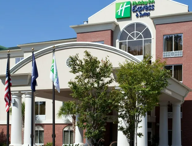 Holiday Inn Express Hotel & Suites Charleston-North by IHG hotel detail image 1