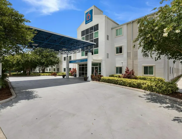 Motel 6 Orlando, FL - International Dr hotel detail image 4