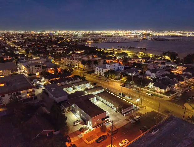 Pacific Inn & Suites hotel detail image 2