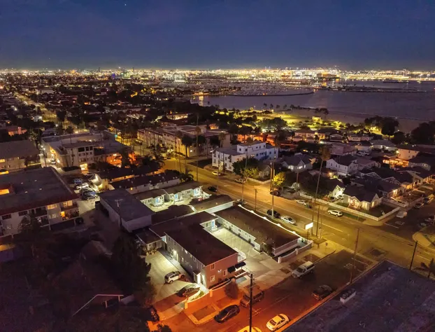 Pacific Inn & Suites hotel detail image 2