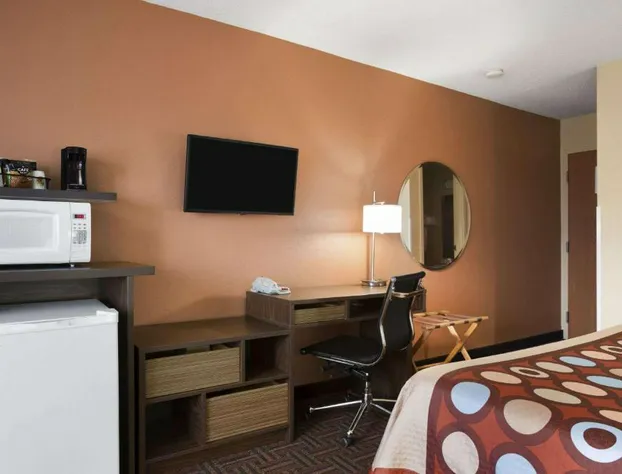 Super 8 by Wyndham Marion hotel detail image 4