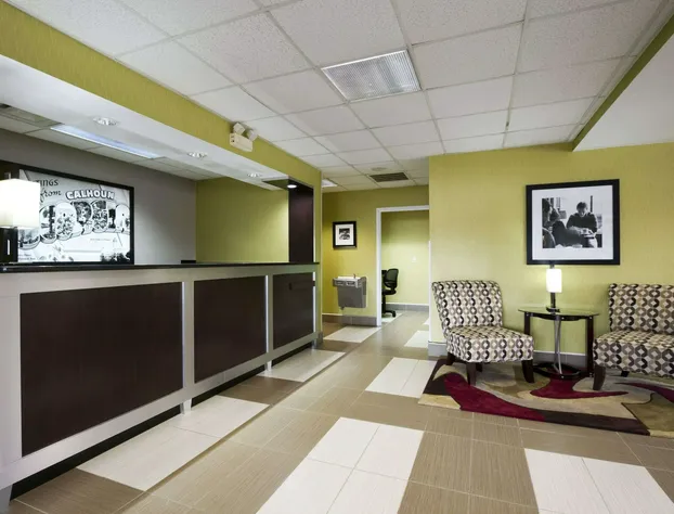 Super 8 by Wyndham Calhoun hotel detail image 1