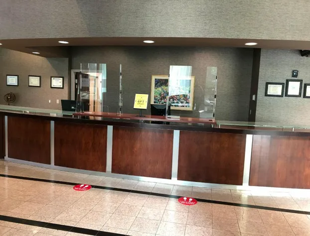 Executive Plaza Hotel Metro Vancouver hotel detail image 4