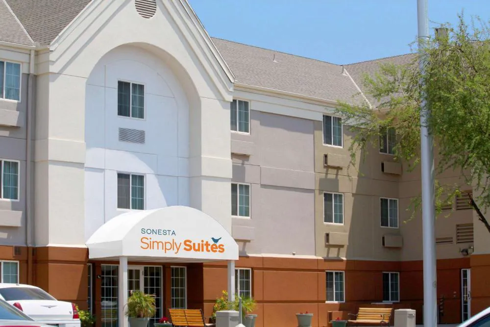 Sonesta Simply Suites Phoenix Glendale hotel hero