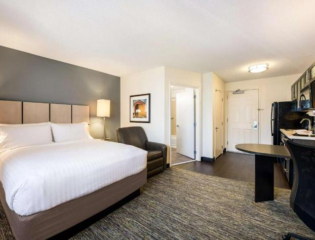 Sonesta Simply Suites Phoenix Glendale hotel detail image 2