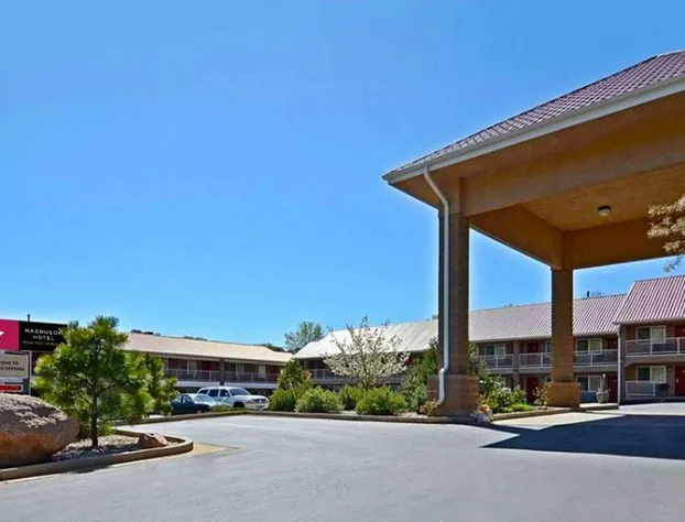 Magnuson Hotel Manitou Springs hotel detail image 1