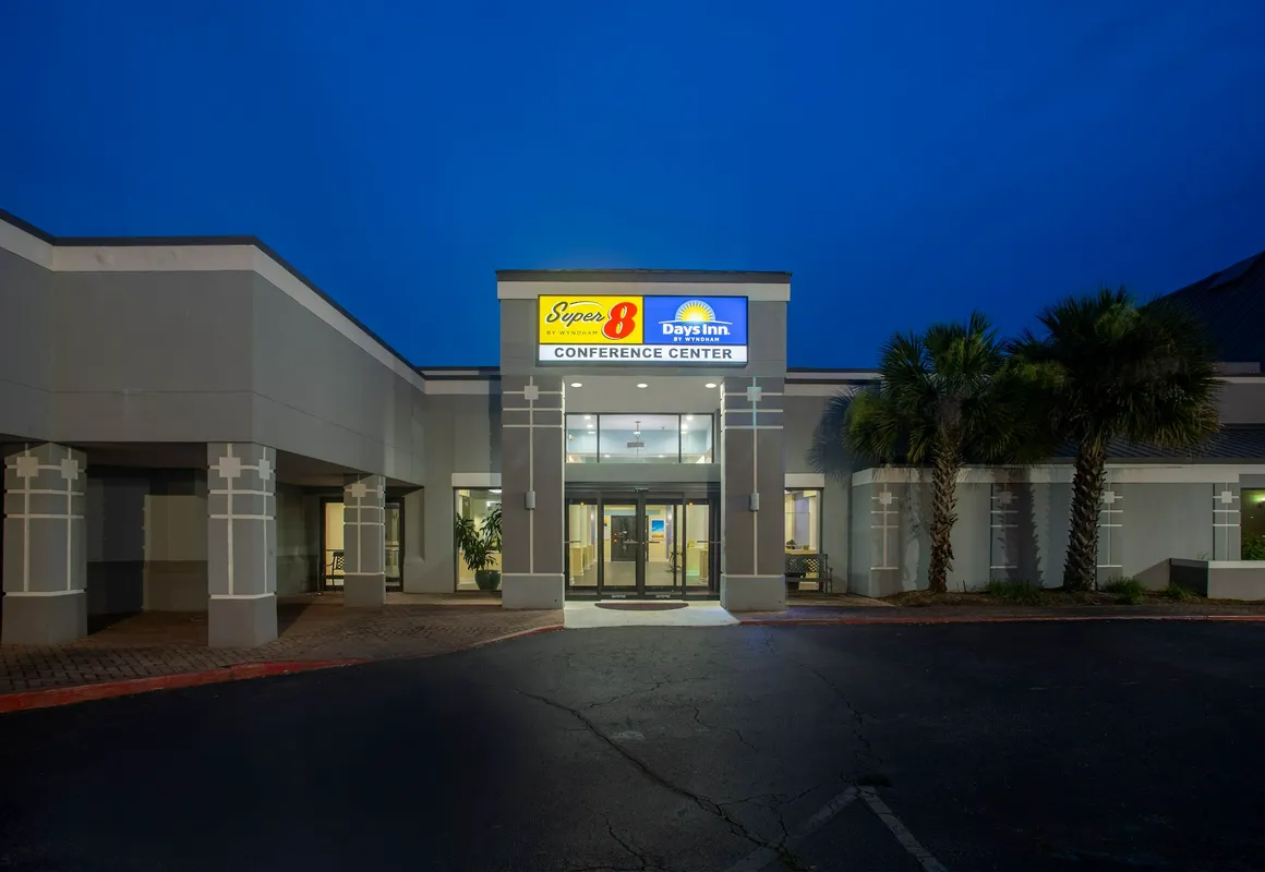 Days Inn by Wyndham Mobile I-65 hotel hero