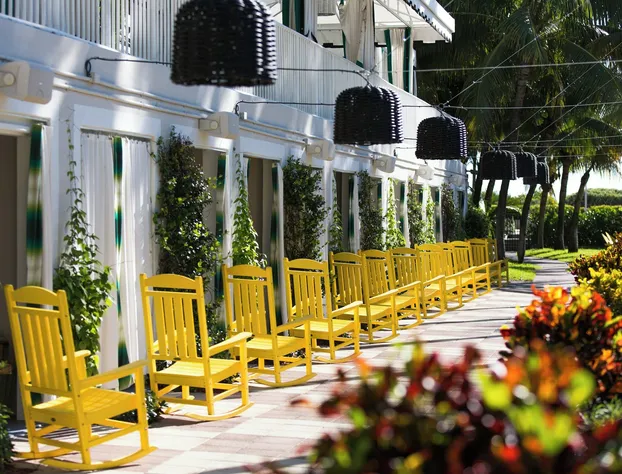 Kimpton Surfcomber Hotel by IHG hotel detail image 2