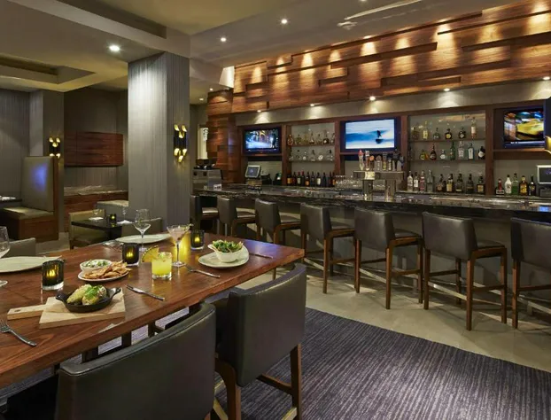 Hilton San Diego Mission Valley hotel detail image 4