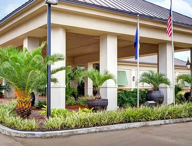 Clarion Inn & Suites Conference Center hotel detail image 2