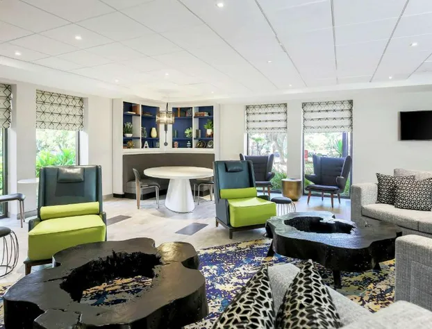 DoubleTree by Hilton Austin - University Area hotel detail image 3