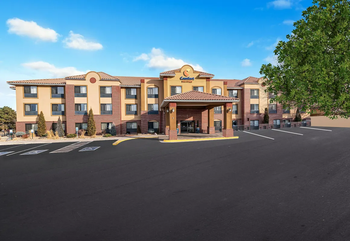 Comfort Suites Lakewood - Denver hotel hero