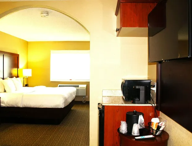 Comfort Suites Lakewood - Denver hotel detail image 4