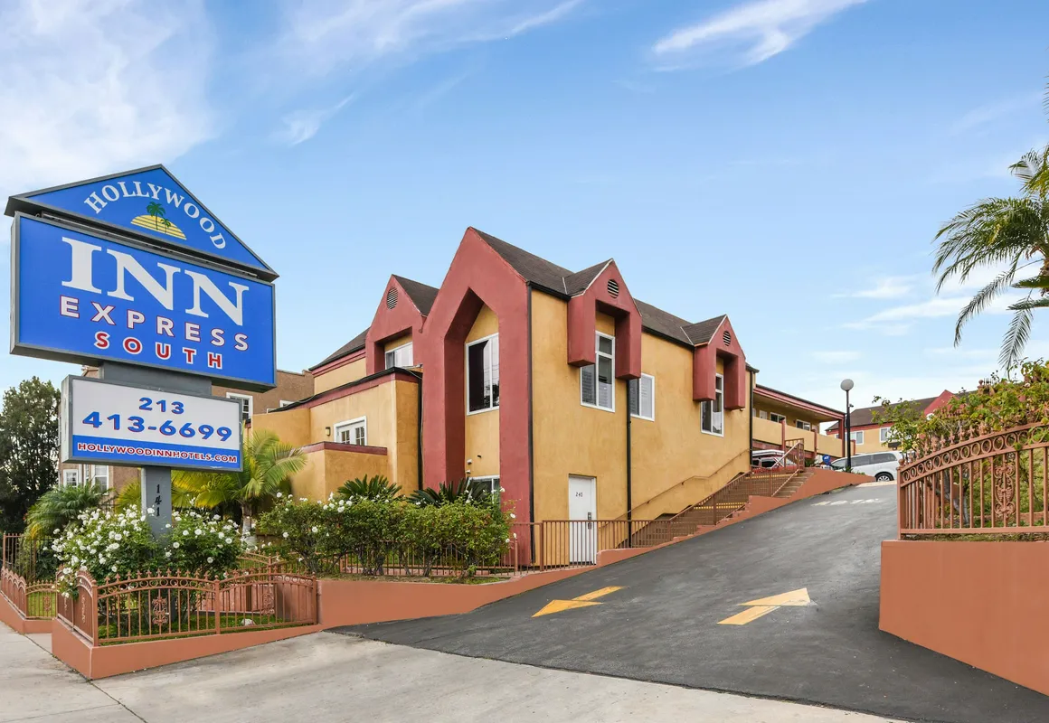 Hollywood Inn Express South hotel hero
