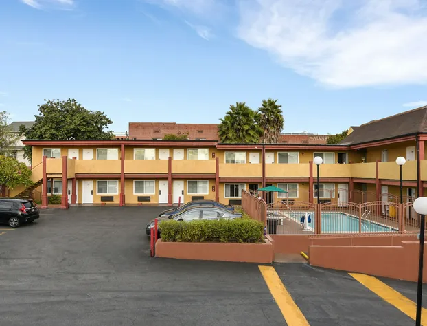 Hollywood Inn Express South hotel detail image 2