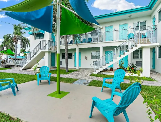 Hollywood Beachside Boutique Suites hotel detail image 2