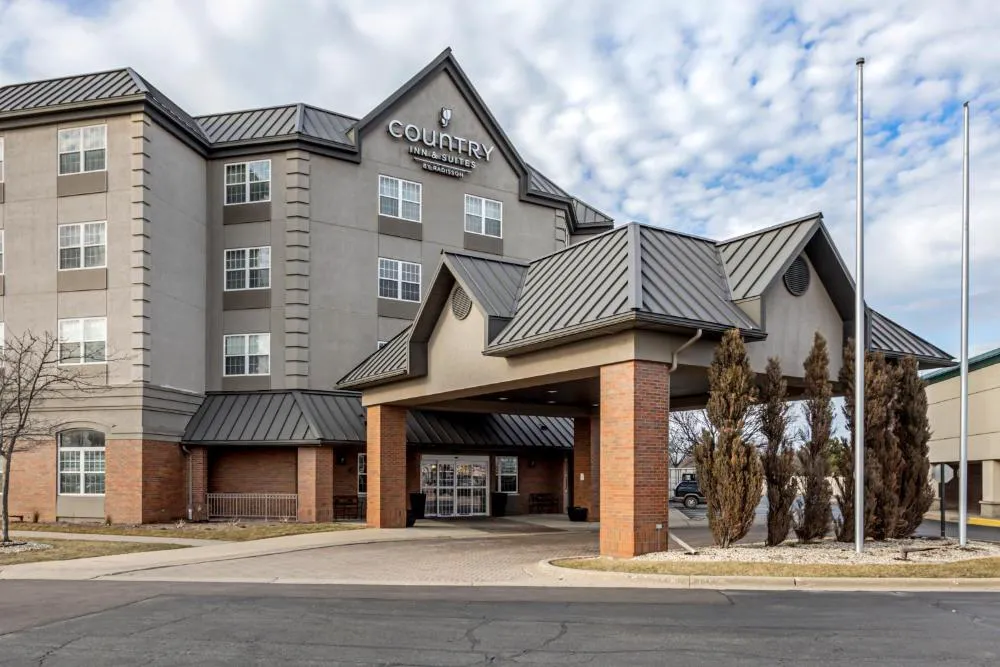 Country Inn & Suites by Radisson, Elk Grove Village/Itasca hotel hero