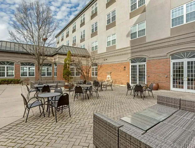 Country Inn & Suites by Radisson, Elk Grove Village/Itasca hotel detail image 3