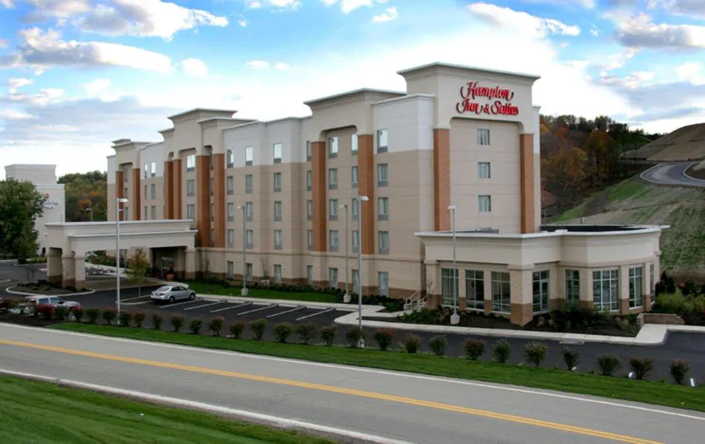 Hampton Inn & Suites Pittsburgh-Meadow Lands hotel hero