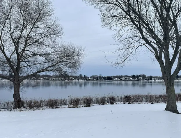 Lakeside Inn hotel detail image 2