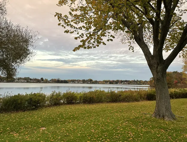 Lakeside Inn hotel detail image 3