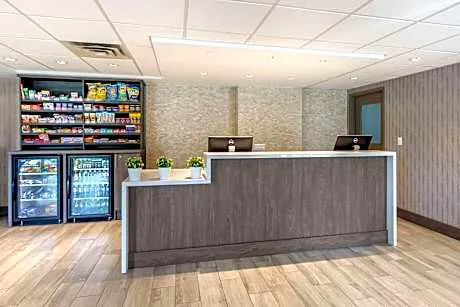 Comfort Suites Downtown Windsor hotel detail image 2