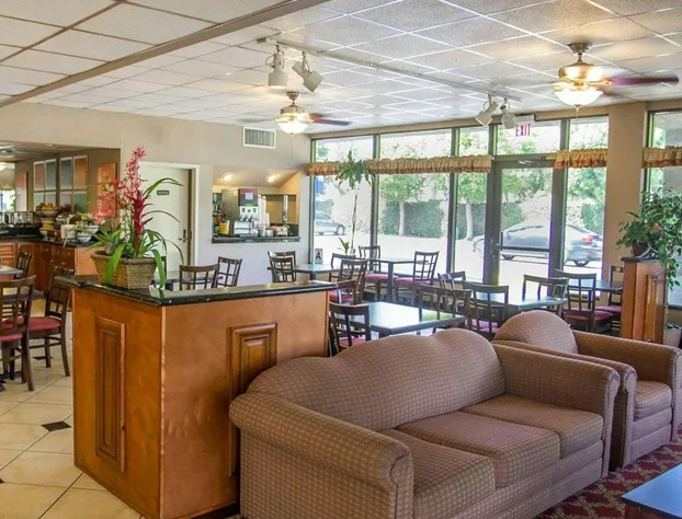 Quality Inn Riverside near UCR and Downtown hotel detail image 2