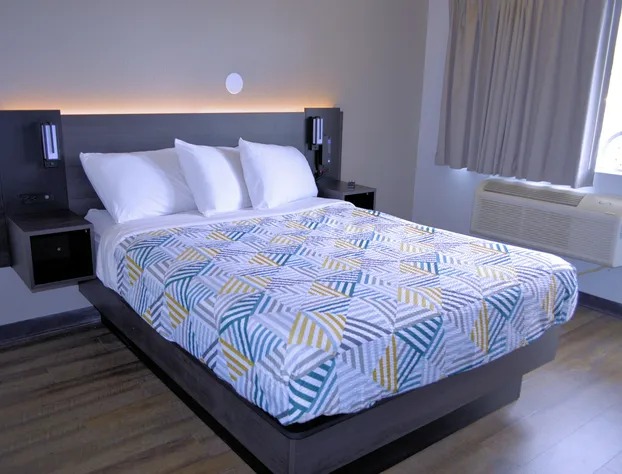 Motel 6 Spring Hill, FL - Weeki Wachee hotel detail image 1