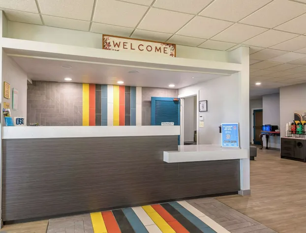 Motel 6 Spring Hill, FL - Weeki Wachee hotel detail image 1