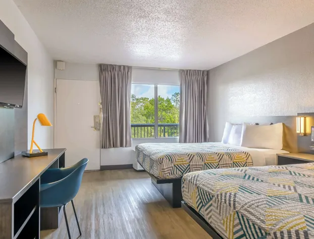 Motel 6 Spring Hill, FL - Weeki Wachee hotel detail image 4