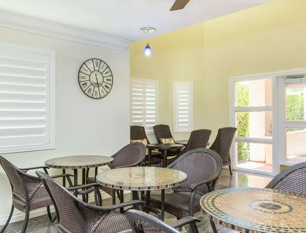 Days Inn by Wyndham Near City Of Hope hotel detail image 2