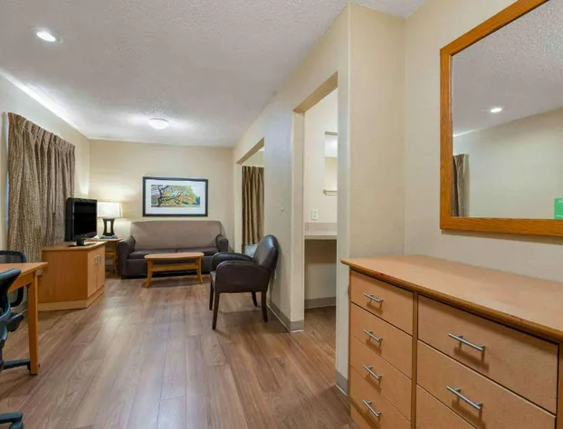 Extended Stay America Select Suites - Newport News - I-64 - Jefferson Avenue hotel detail image 4