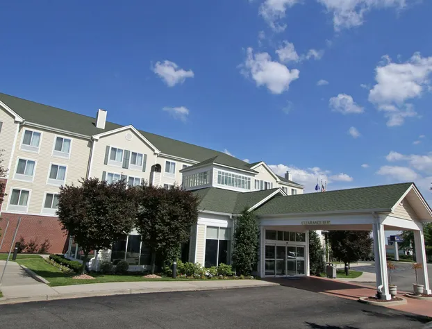 Hilton Garden Inn Westbury hotel detail image 1