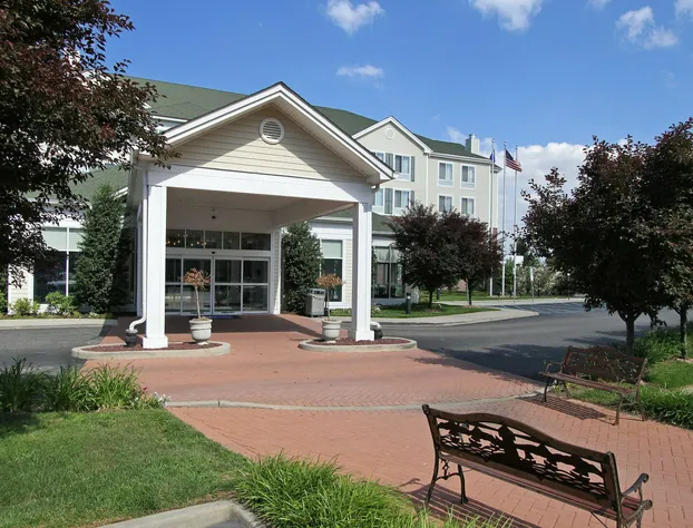 Hilton Garden Inn Westbury hotel detail image 2