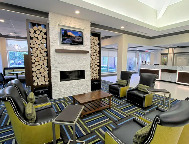 Hilton Garden Inn Westbury hotel detail image 4