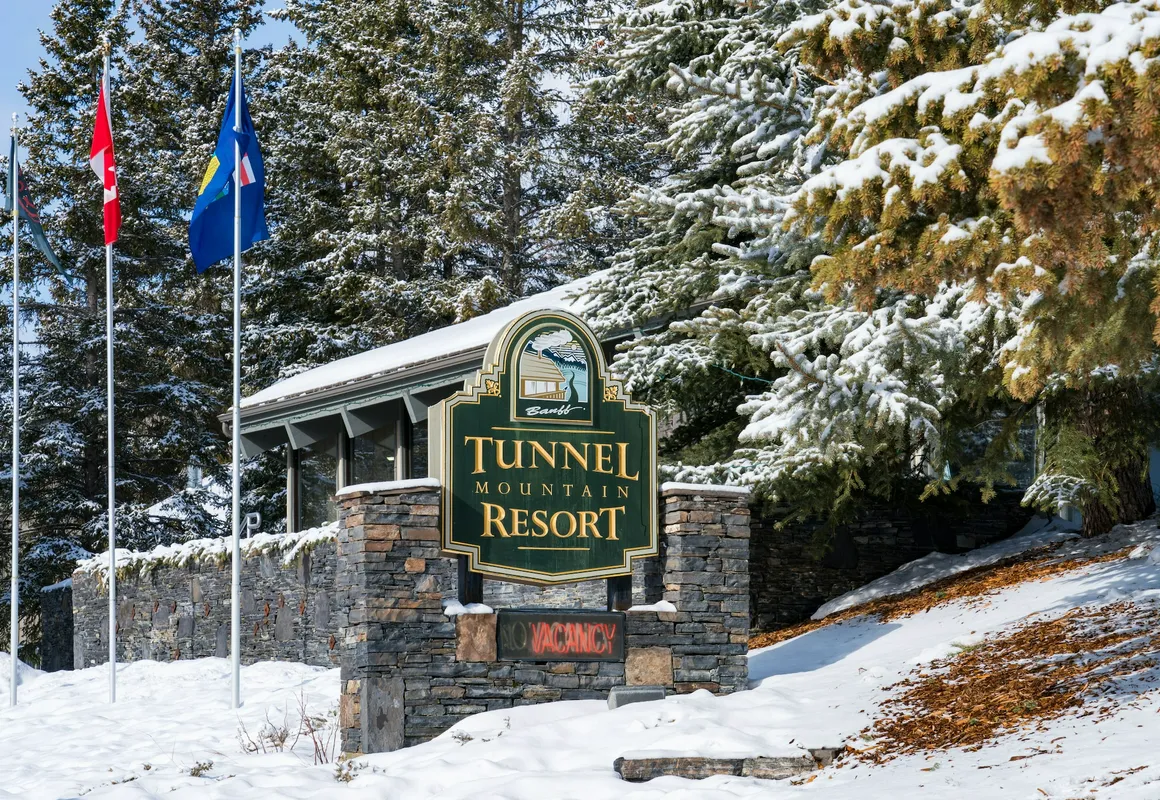 Tunnel Mountain Resort hotel hero