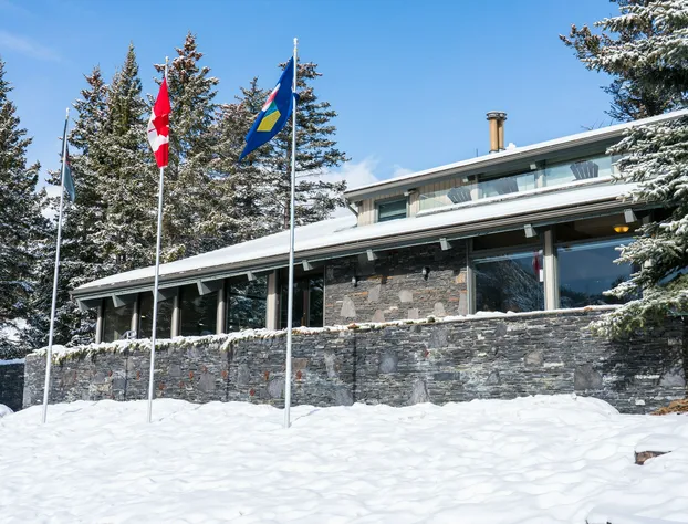 Tunnel Mountain Resort hotel detail image 3