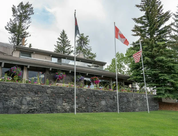 Tunnel Mountain Resort hotel detail image 4