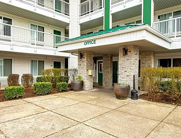 HomeTowne Studios Tacoma - Puyallup hotel detail image 1