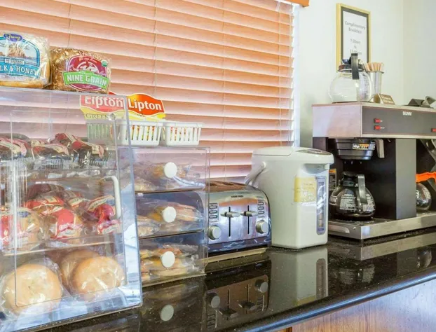 Rodeway Inn Newport hotel detail image 4