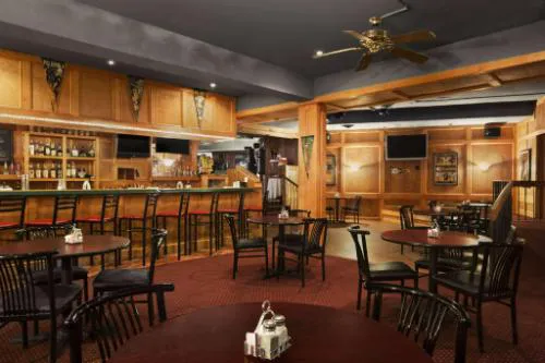 Ramada by Wyndham Pittsburgh/New Stanton hotel detail image 3