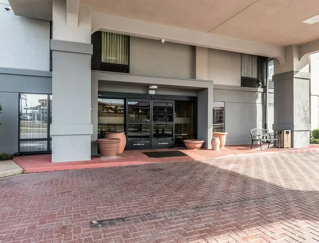 Wingate by Wyndham Conway AR hotel detail image 1