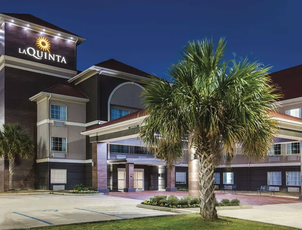 La Quinta Inn & Suites by Wyndham Walker - Denham Springs hotel detail image 1