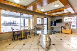 Econo Lodge Seymour hotel detail image 2