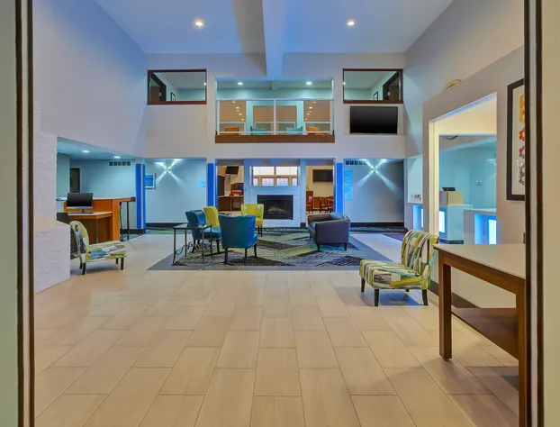 Holiday Inn Express & Suites Petoskey by IHG hotel detail image 3