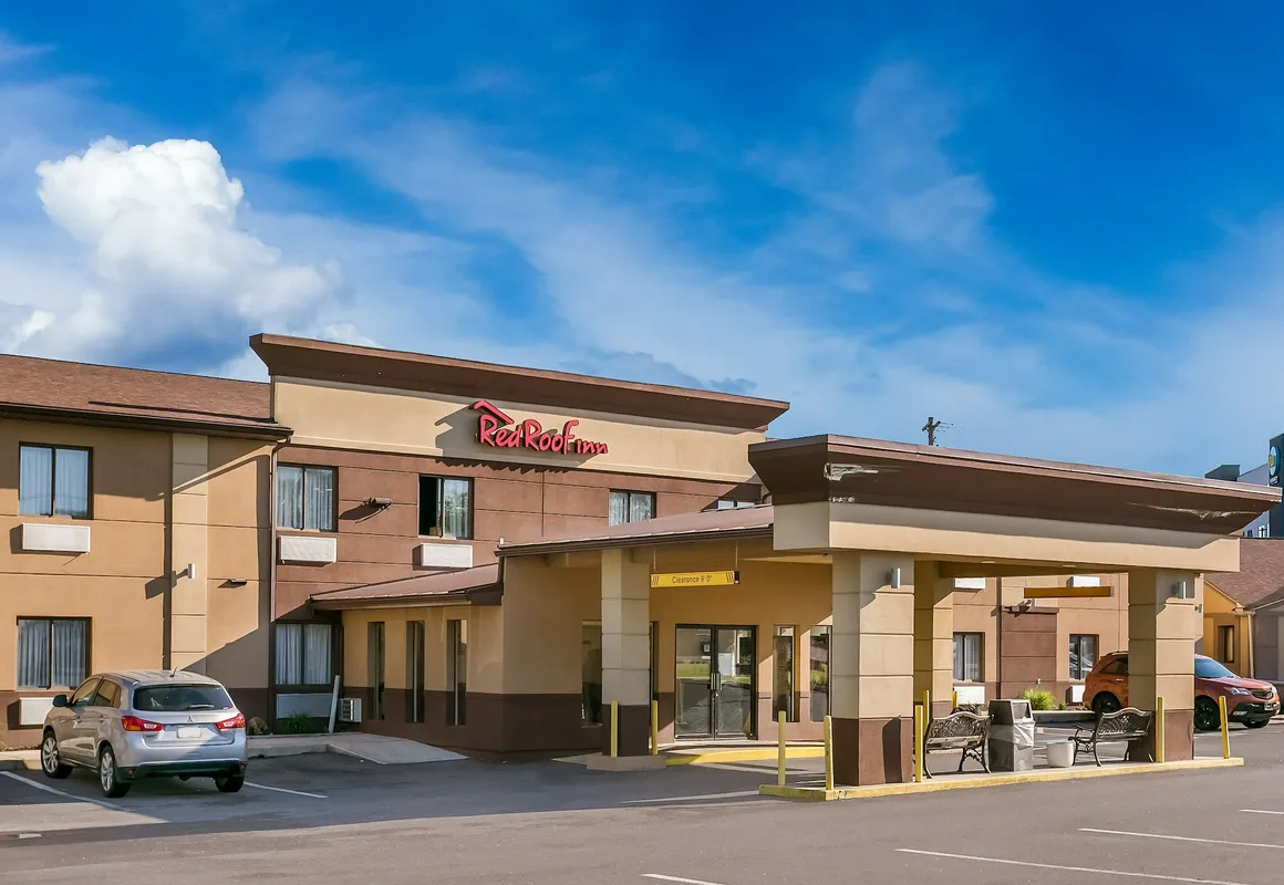 Red Roof Inn Denver hotel hero