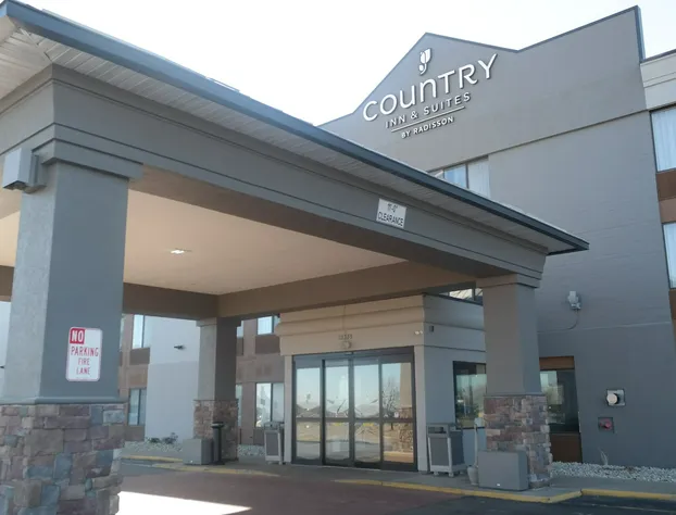 Country Inn & Suites by Radisson, Mt. Pleasant-Racine West, WI hotel detail image 3