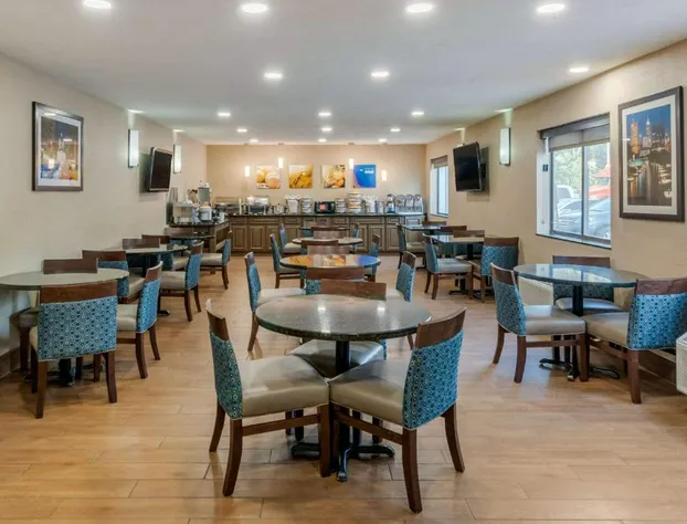 Comfort Inn Indianapolis South hotel detail image 4